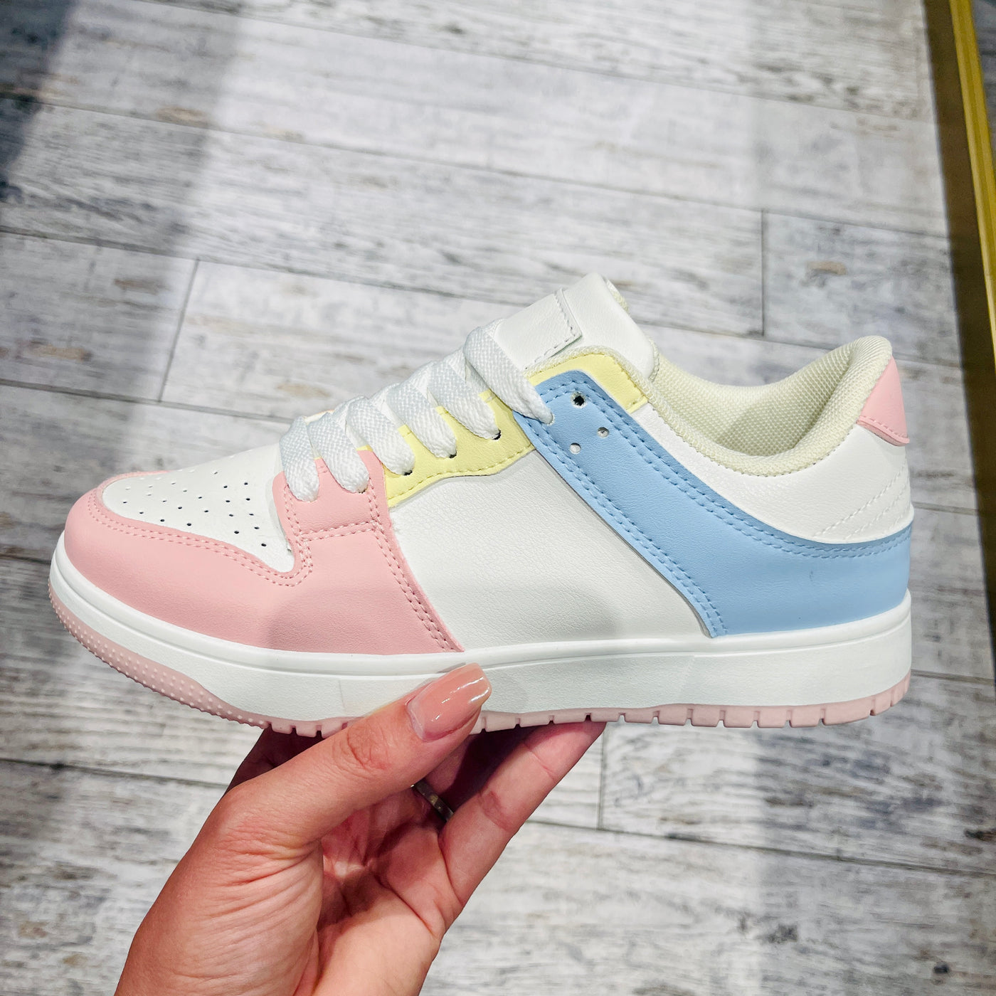 Era Pink/Blue Sneaker