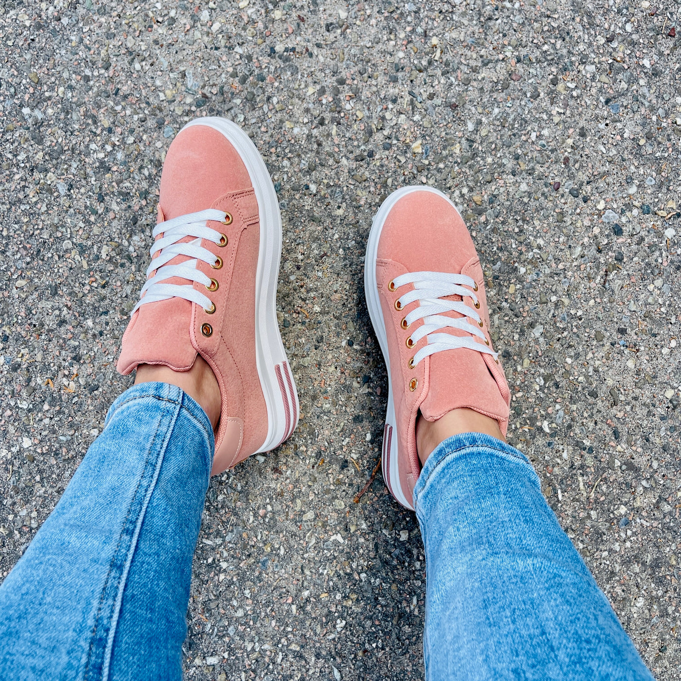 Paris Pink Sneaker